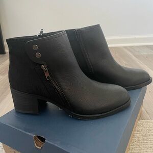 Bass Black Ankle Booties Sleek and Stylish